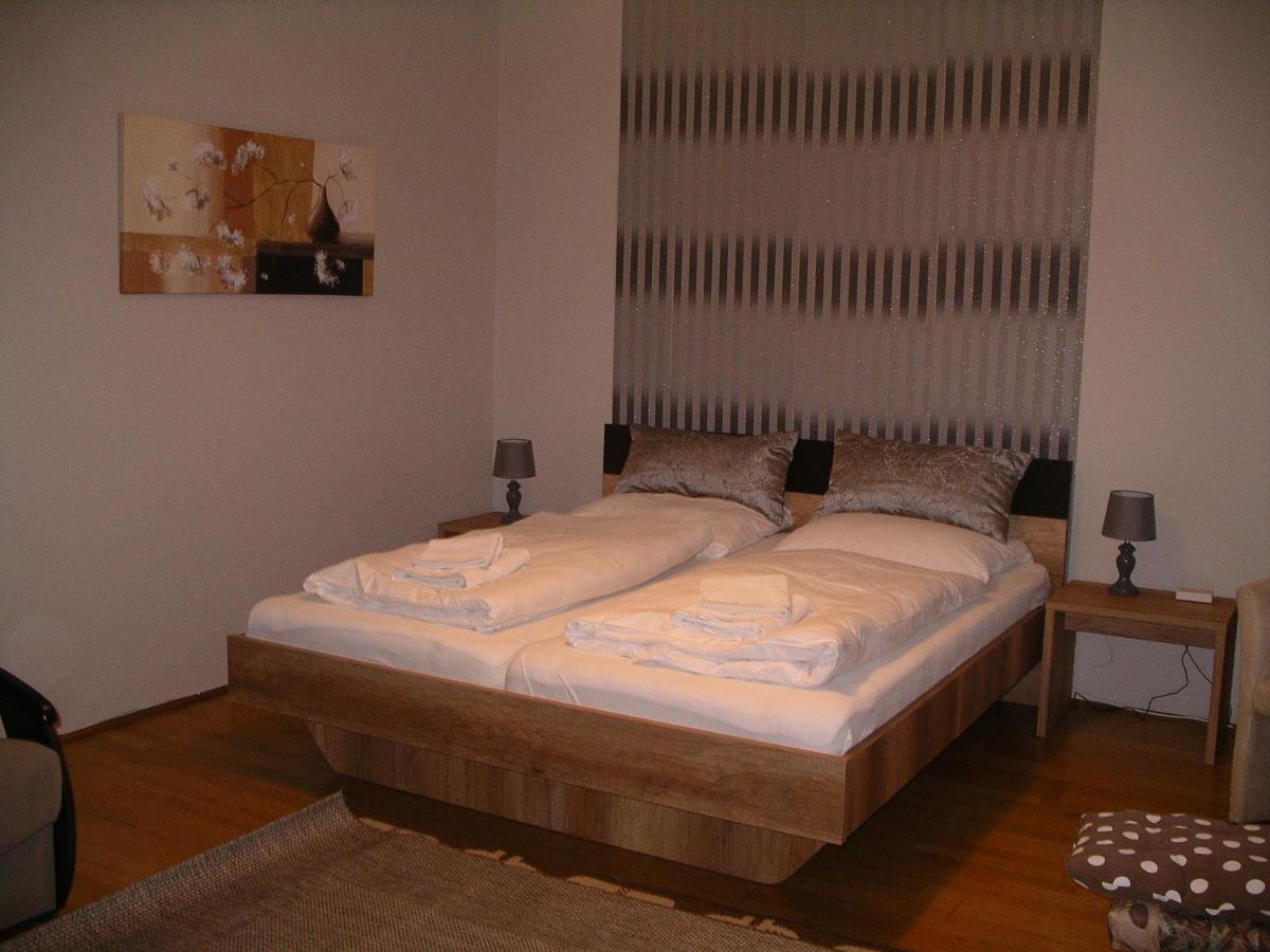 Centrum 2 Apartmanok Hévíz Exterior foto