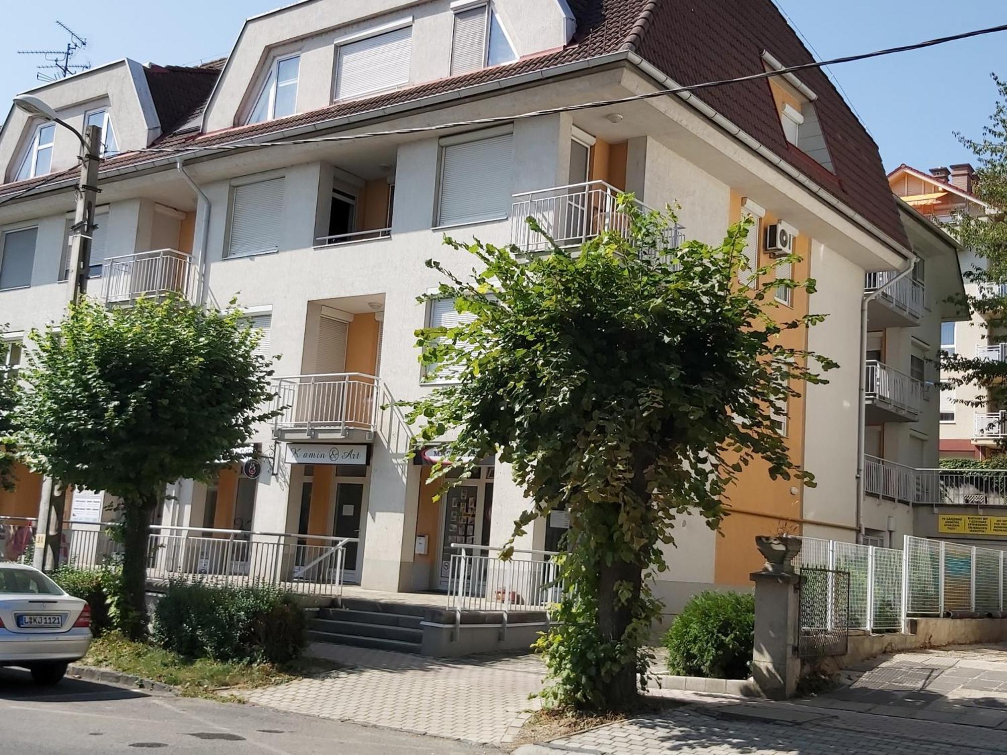 Centrum 2 Apartmanok Hévíz Exterior foto